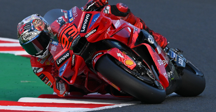 Juara Dunia MotoGP 2025 Marc Marquez Siap Tunjukan Aksi di Sirkuit ...