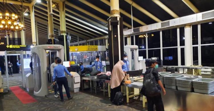 Jumlah Penumpang Pesawat Di Bandara AP Ll Tembus 2 Juta Orang