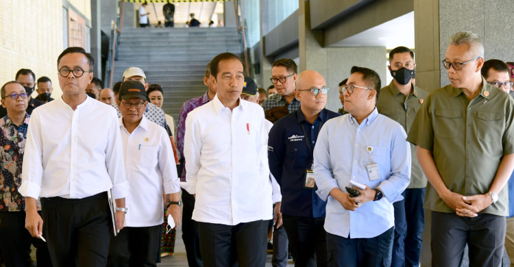 Keliling Labuan Bajo, Jokowi Tinjau Kesiapan KTT ASEAN