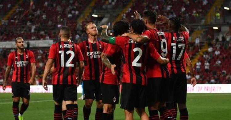 Liga Champions Ac Milan Vs Rb Salzburg Duel Rasa Final