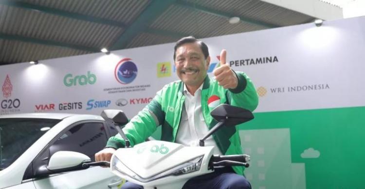 Katta kokrakli tola qizlarning XXX videolari