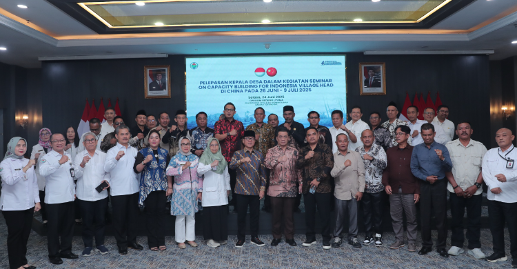 Mendes Yandri Lepas Kades Ke China Untuk Bangun Desa