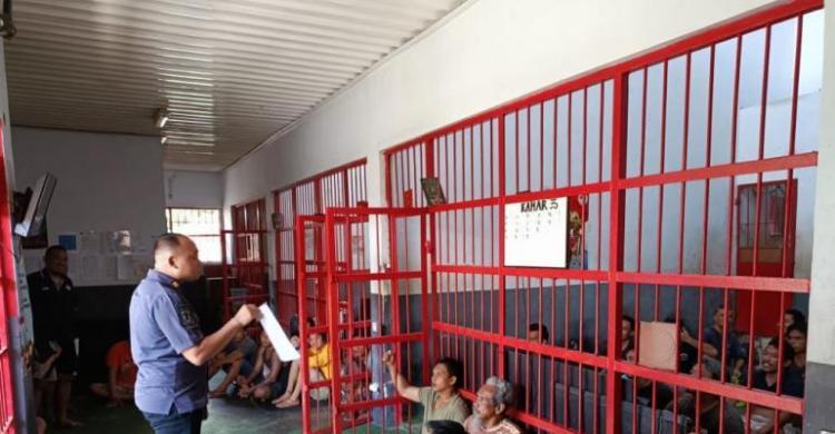 Ozingni ozingni ozingni qilmaguningcha eshak pornosini koring