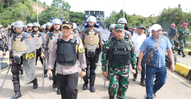 Penahanan 8 Tersangka Di Rempang Ditangguhkan, Tersangka Lainnya Masih ...