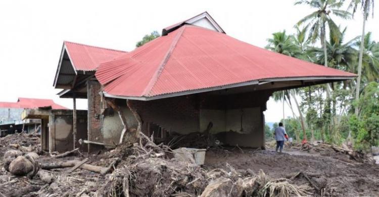 Penanganan Darurat Banjir Lahar Dingin Tanah Longsor Sumatra Barat ...