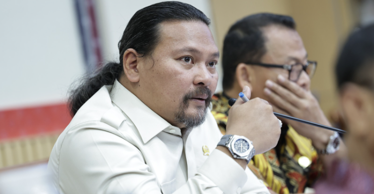 Anggota Komisi III DPR Martin Daniel Tumbelaka (Foto: Dok. DPR) Anggota Komisi III DPR Martin Daniel Tumbelaka (Foto: Dok. DPR)