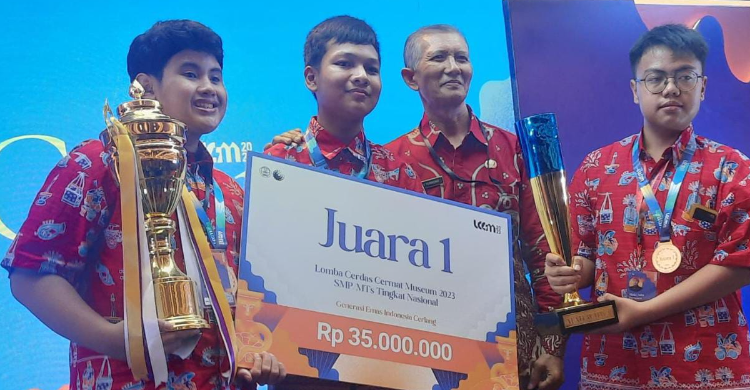 SMPN 255 Jakarta Juara 1 LCCM 2023 Tingkat Nasional