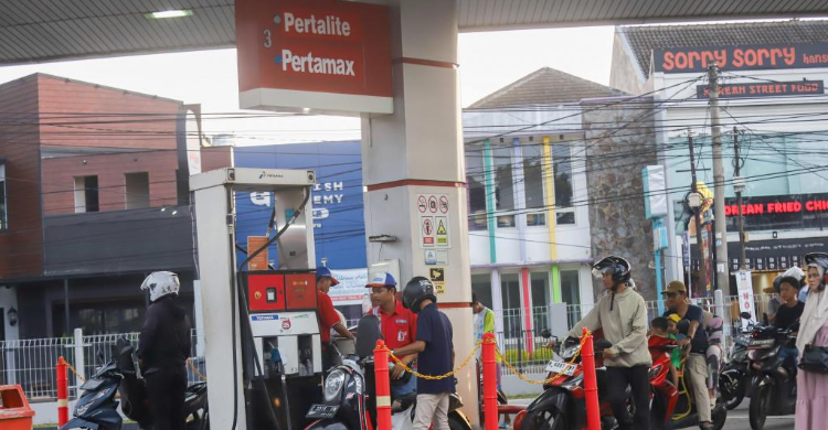 Soal Kenaikan Harga BBM, Seskab: Pertamax RI Termurah Di Dunia