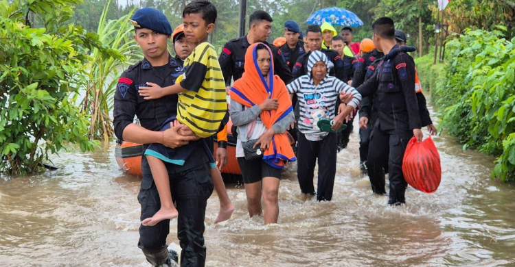 Banjir dan Longsor Melanda Bali, Polri Kerahkan Anggota untuk Membantu Penanganan