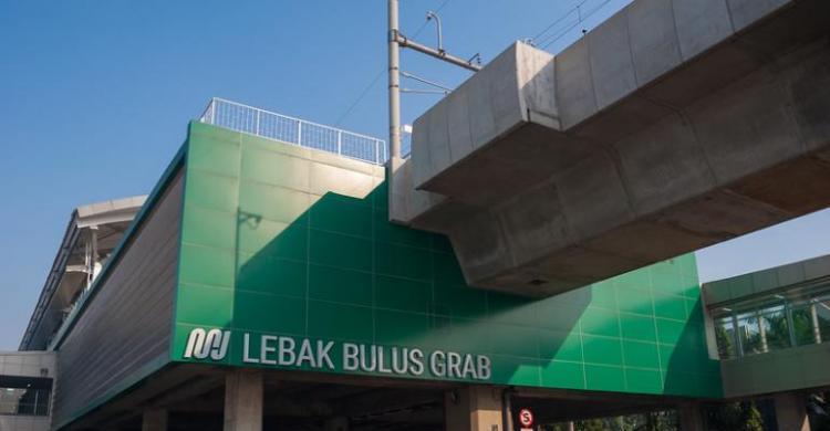 Bangun JPO Stasiun MRT-Poin Square Dishub Tutup Satu Lajur Jalan Raya ...