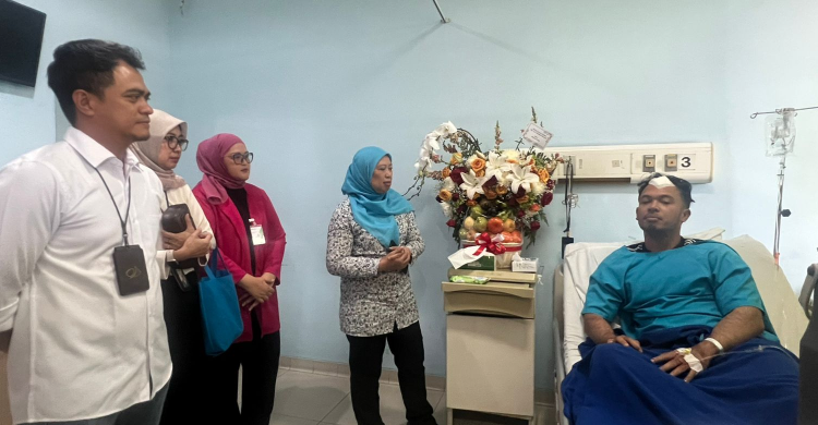 BPJS Ketenagakerjaan Mengunjungi Peserta yang Menjadi Korban Kecelakaan Kerja