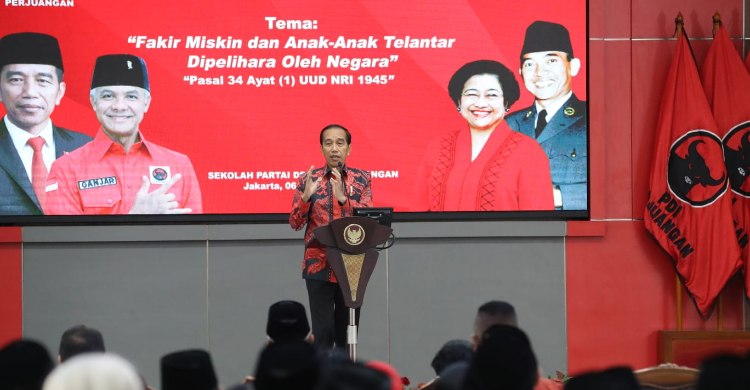 Di Rakernas III PDIP, Jokowi Bicara Tantangan Global