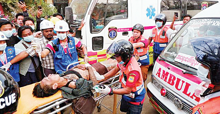 Diteror Junta Siang Dan Malam Warga Myanmar Kabur Ke India