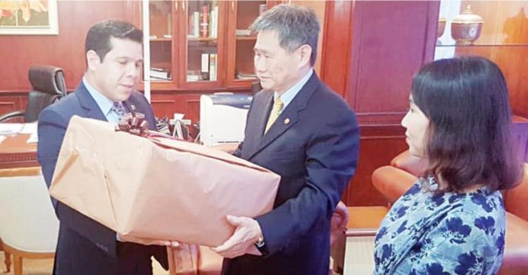 Foto Rm Senyum - Mudik Bahagia Bareng Jasa Raharja, Gak Perlu Ongkos / Shahir menerusi laman sosialnya menjelaskan foto senyum senget itu tidak mempunyai sebarang niat lain seperti didakwa segelintir netizen.