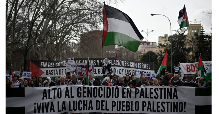 Aksi Duduk Guru-guru Spanyol Menuntut Embargo Senjata untuk Israel