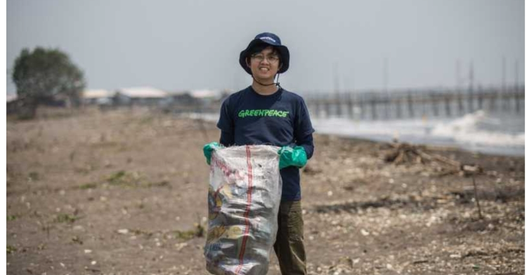 Greenpeace Beberkan 3 Kemasan Plastik Pencemar Terbesar Di Pulau Tidung