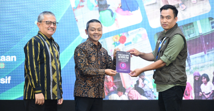 Hari Pustakawan Wamen Fajar Pustakawan Penjaga Nalar Bangsa Di Era AI — INDONESIA — Aslikannih