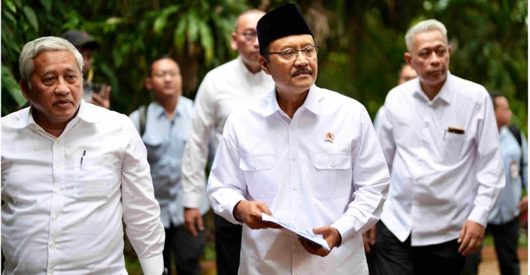 Mensos Laporkan Pelaksanaan Sekolah Rakyat kepada Presiden