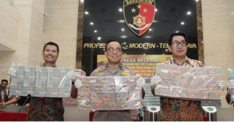 10 Foto Duit Dalam Plastik Paling Update