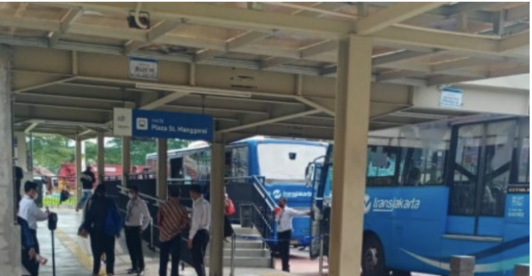 Penumpang Transjakarta Manggarai Melonjak Imbas Perubahan Perjalanan KRL