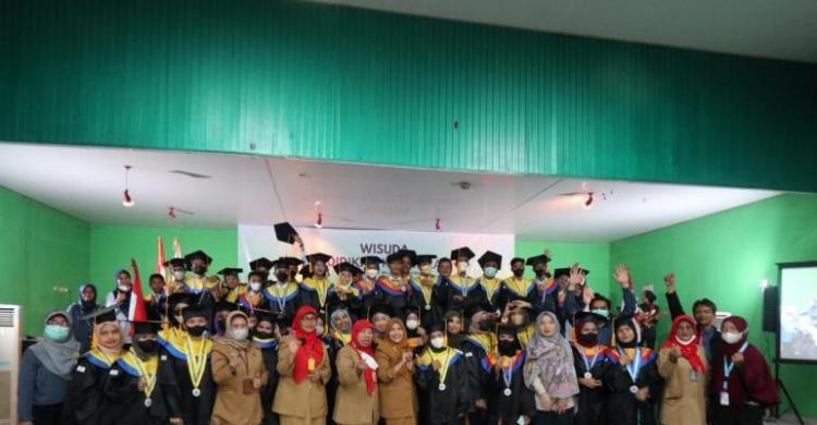 PKBM JICT Gelar Wisuda Kejar Paket A-C, 124 Peserta Didik Terima Ijazah