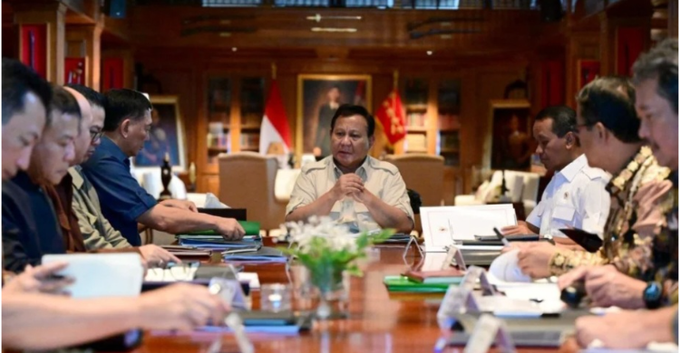 Prabowo Mengadakan Rapat Maraton di Hambalang untuk Membahas Kedaulatan Pangan dan Energi Prabowo Mengadakan Rapat Maraton di Hambalang untuk Membahas Kedaulatan Pangan dan Energi