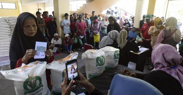 Rakyat Kecil Dapat Bansos amp Subsidi Kelas Menengah Juga Baiknya Diperhatikan