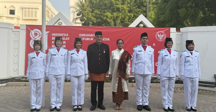 Semangat Kemerdekaan RI Menyala Di Muscat Merah Putih Berkibar Di Tanah Mutiara Arab