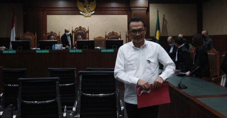 Sidang Perkara Suap Pemeriksaan Pajak Lobi Di Coffee Shop Bandara ...