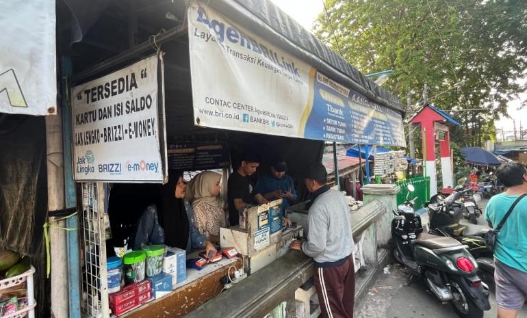Agen BRILink: Solusi Terpercaya bagi Lansia untuk Mengakses Layanan Perbankan yang Mudah dan Aman