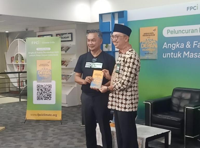 Dino Patti Djalal Launching Buku 120 Fakta Perubahan Iklim