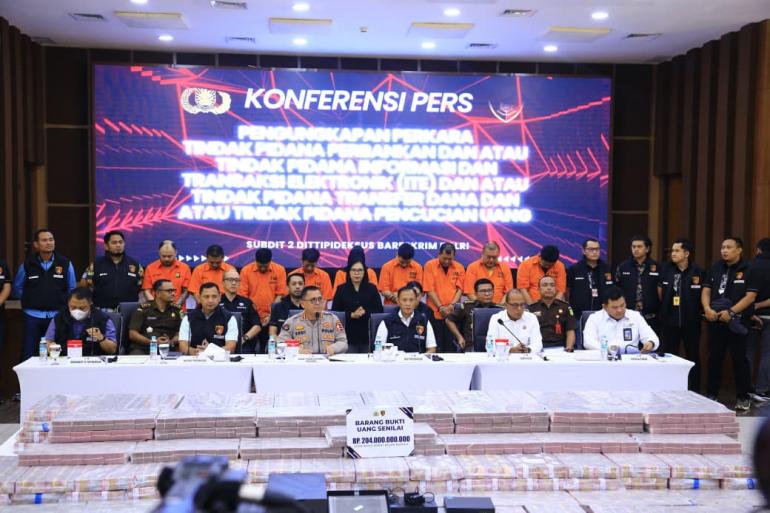 Bareskrim Mengungkap Sindikat Pembobolan Rekening Tidur Sebesar Rp204 M, 9 Tersangka Ditangkap.
