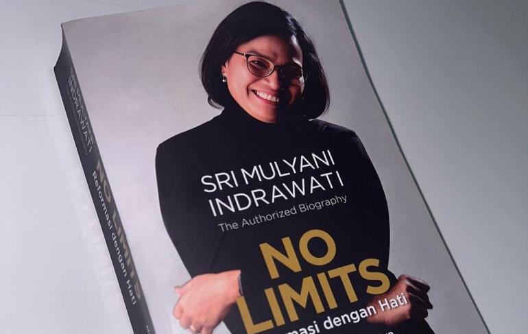 Metta Dharmasaputra Luncurkan Buku Sri Mulyani Indrawati No Limits