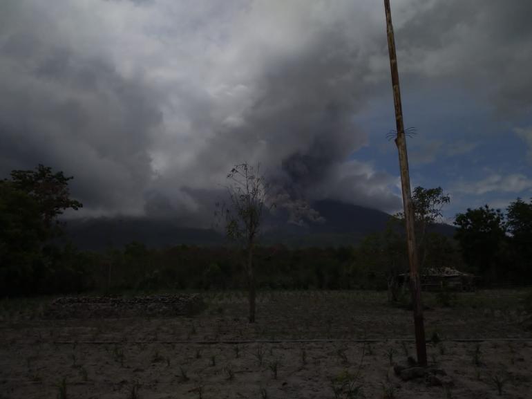 Berstatus Level IV, Gunung Lewotobi Laki-Laki Di NTT Erupsi Lagi