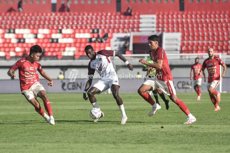 Bali United Vs PSS Sleman Hokky Caraka Jadi Perhatian