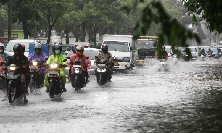 Cuaca Besok Hujan Atau Panas Ini Info Bmkg Untuk Wilayah Jakarta