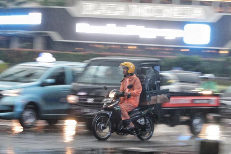 Cuaca Hari Ini Di Bekasi Apakah Hujan Atau Panas Info Bmkg Hujan