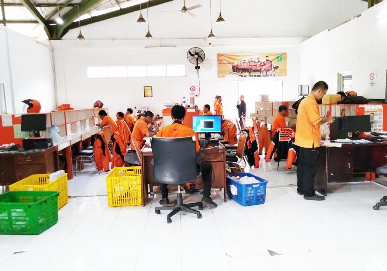 Di Kantor Pos Depok Timur Tabloid Indonesia Barokah ...