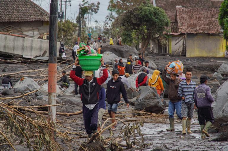 Erupsi Tanpa Gejala di Semeru Perlu Menjadi Fokus Para Peneliti di Tanah Air