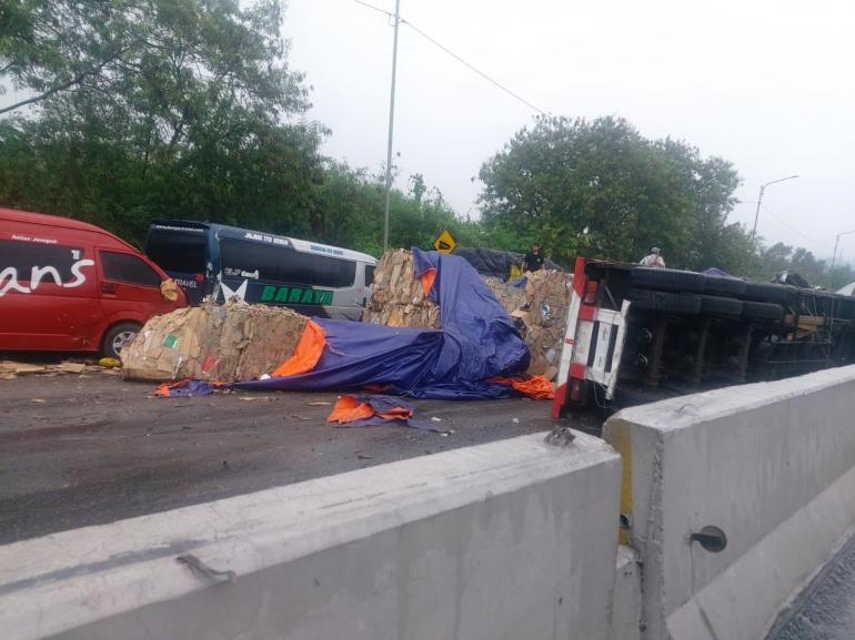 Evakuasi Kecelakaan Hari Ini Di Tol Cipularang Beres, 1 Tewas 23 Luka-luka