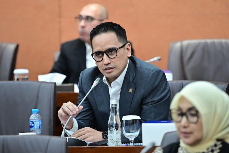 Firnando Ganinduto: Pasokan BBM Nasional Aman, Masyarakat Tak Perlu ...
