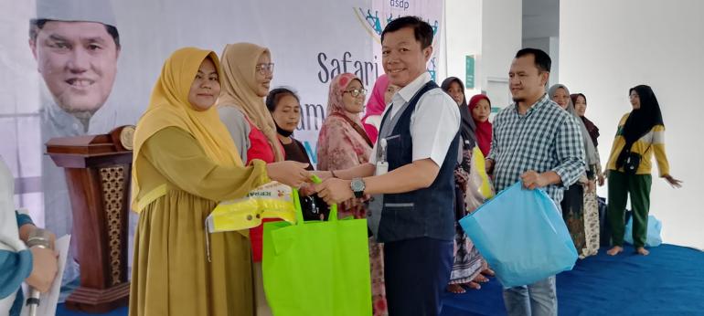 Gelar Safari Ramadhan 2023 Di Bakauheni Asdp Salurkan Paket Sembako