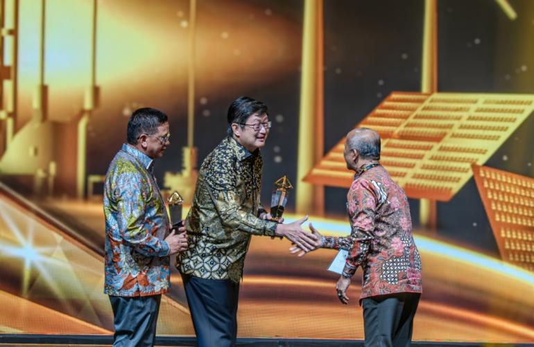 Harita Nickel Menerima Penghargaan Subroto karena Inovasi di Bidang Pendidikan dan Kesehatan Harita Nickel Menerima Penghargaan Subroto karena Inovasi di Bidang Pendidikan dan Kesehatan