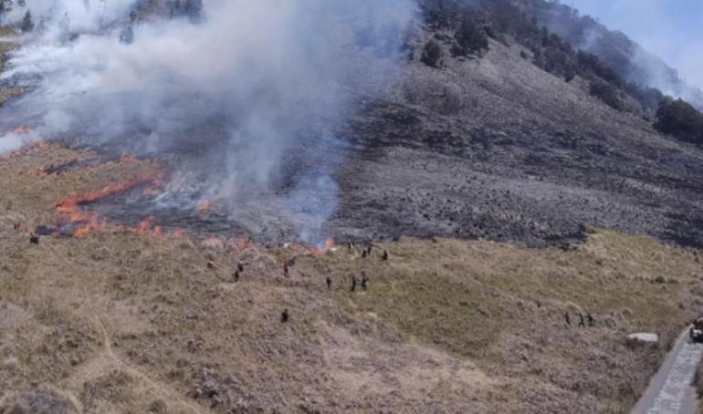 Kebakaran Lagi, Sebagian Akses Menuju Gunung Bromo Ditutup Sementara