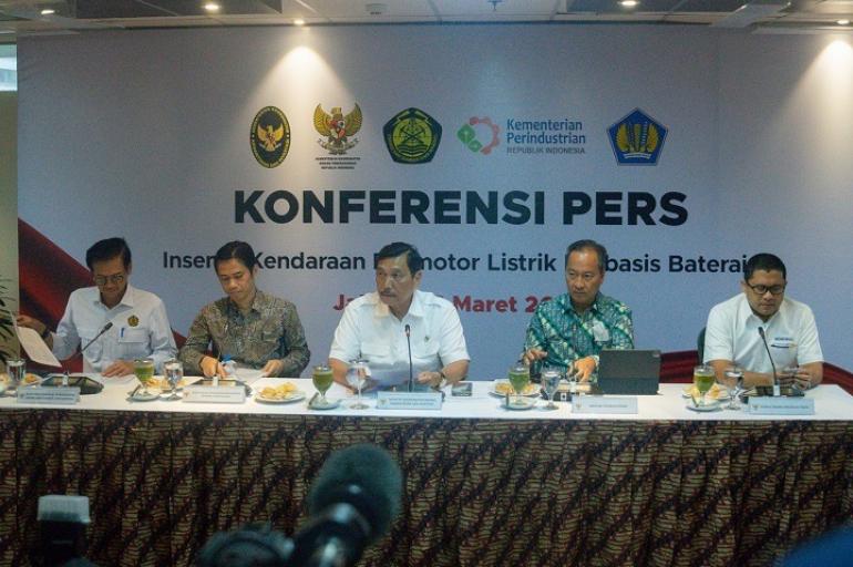 Kebut Ekosistem Kendaraan Listrik, Pemerintah Kasih Bantuan Pembelian ...