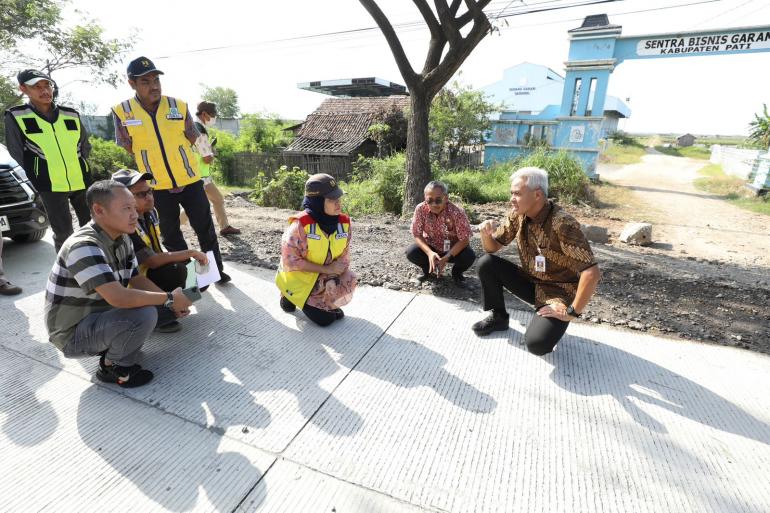 Kebut Perbaikan Dan Betonisasi Jalan Ganjar Pantura Juwana Batangan Siap Dilintasi Pemudik