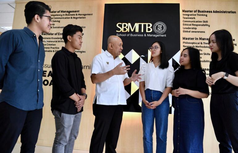 Kemenkop Ukm Gaet Mahasiswa Itb Jadi Entrepreneur Milenial