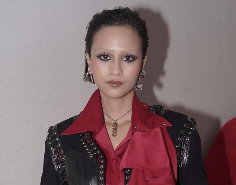 Lutesha, Akting Tanpa Naskah