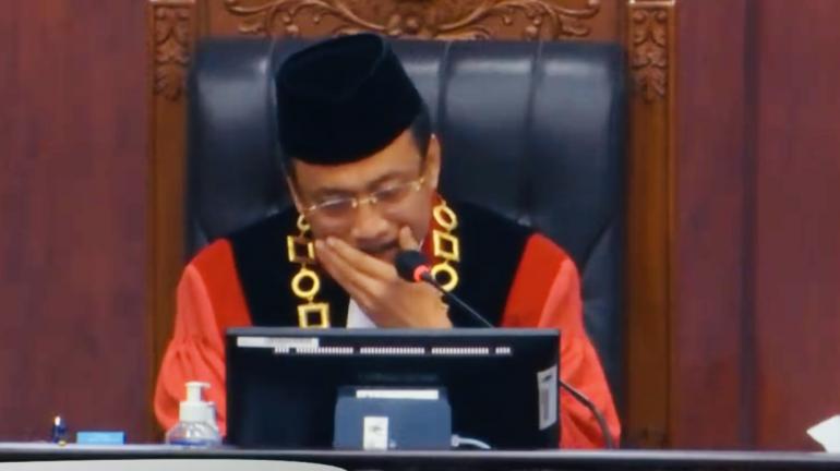 Menangis Saat Pidato Usai Dilantik Jadi Ketua Mk Suhartoyo Ungkap