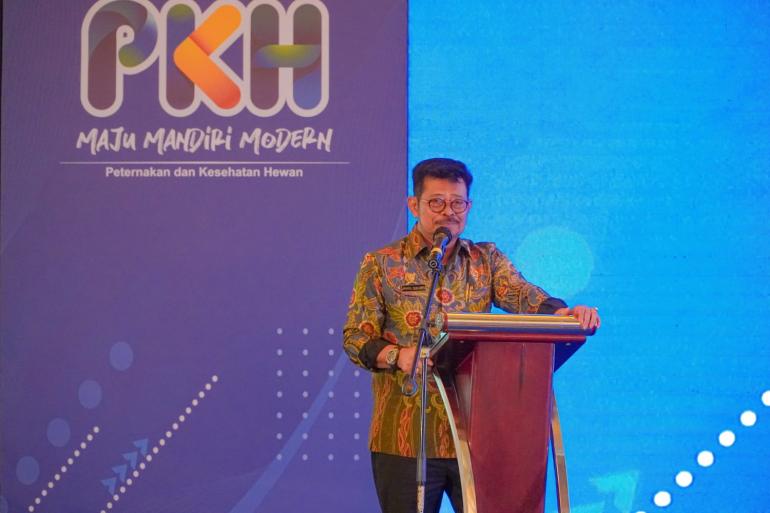 Mentan Dorong Peternakan Modern Berbasis Teknologi Presisi